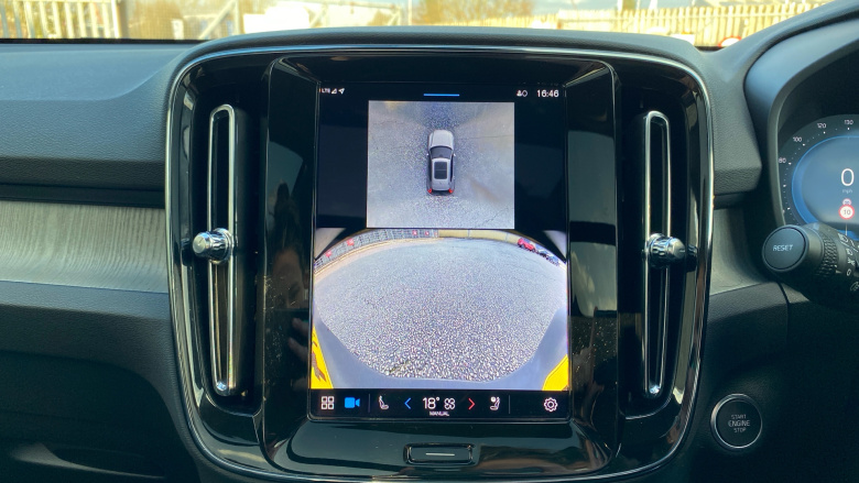 Volvo XC40 2.0 B3P Ultra Dark 5dr Auto Petrol Estate